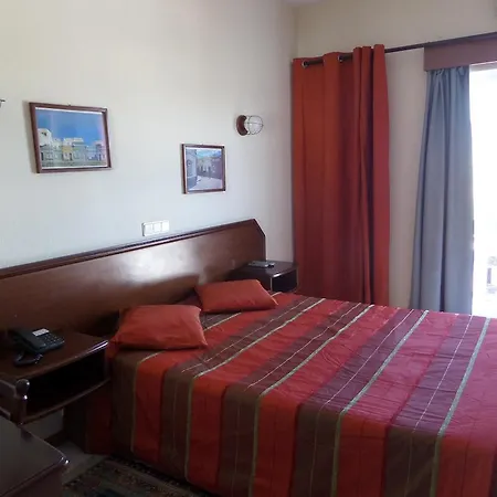 Armona Отель Ольян