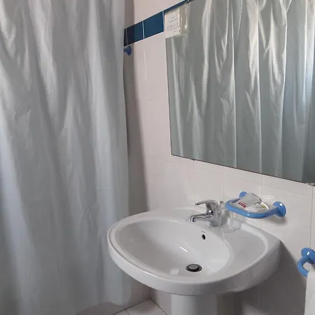 Armona Hotel 2*