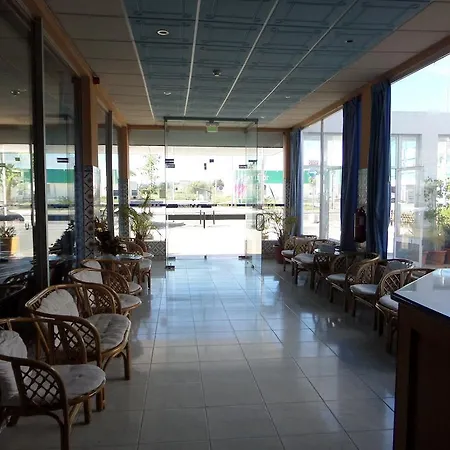 Armona Hotel 2*