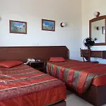 Hotel Armona 2*